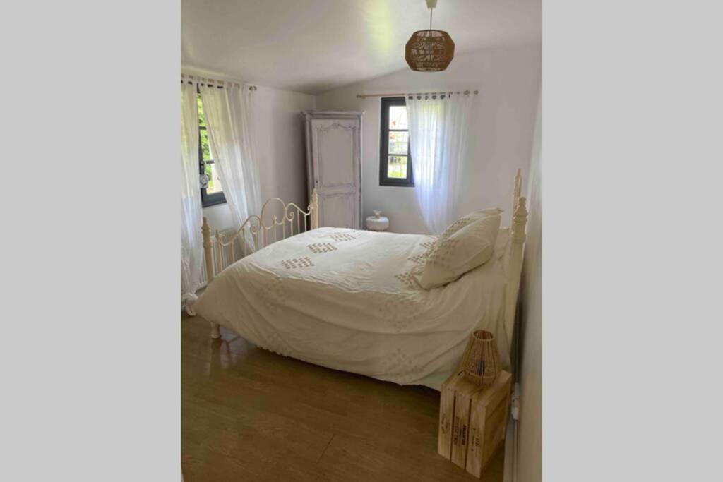 Chirac  La Petite Maison Au Bord De L'Etang מראה חיצוני תמונה