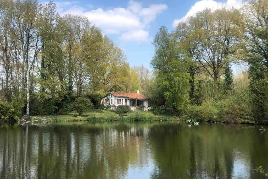 Chirac  La Petite Maison Au Bord De L'Etang מראה חיצוני תמונה