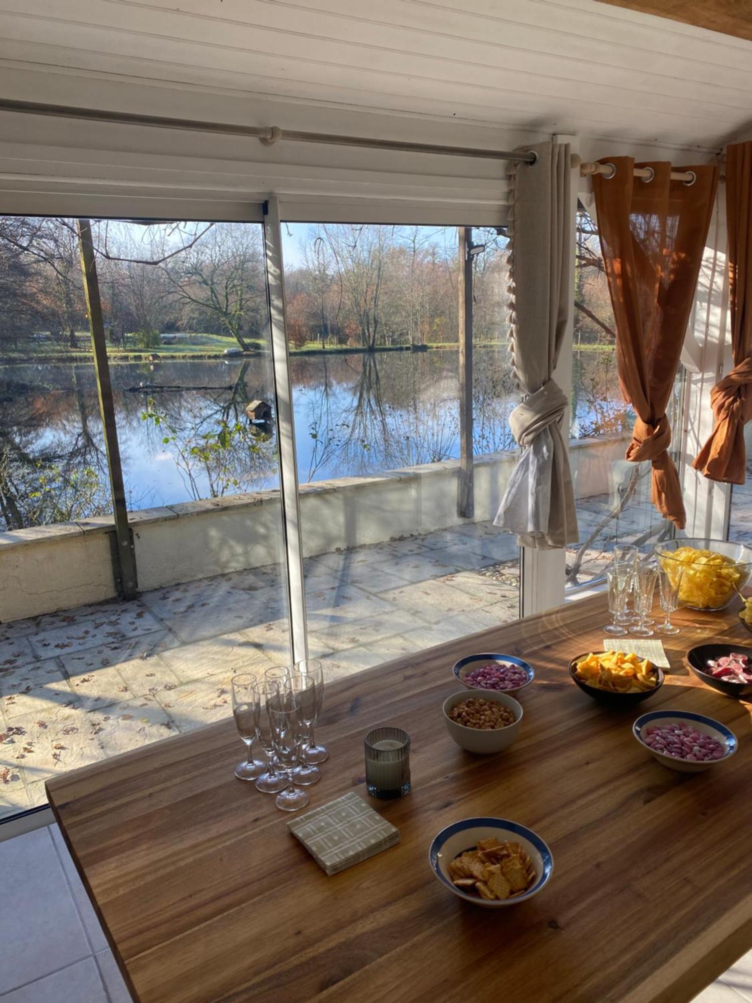 Chirac  La Petite Maison Au Bord De L'Etang מראה חיצוני תמונה